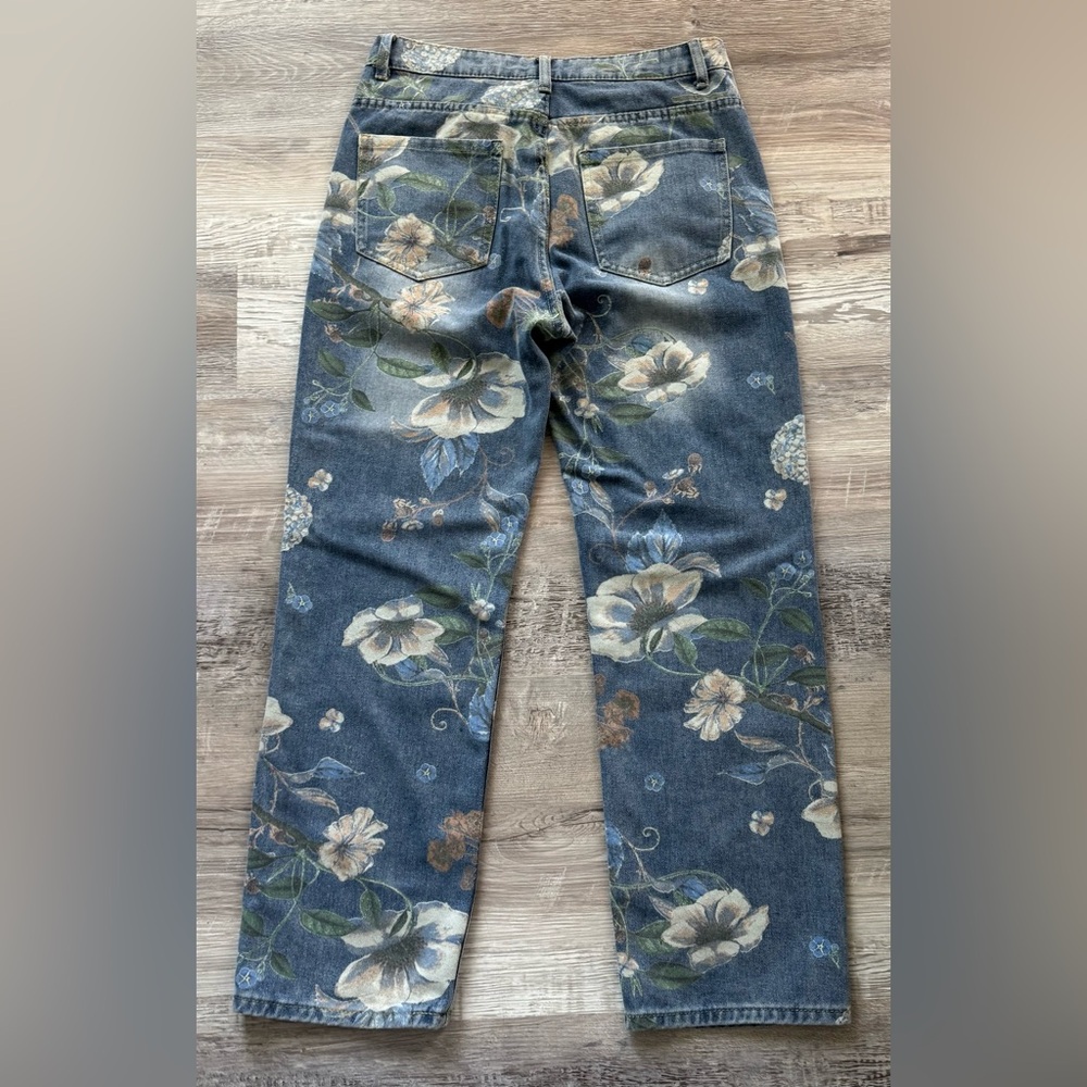 YNS Generic Sz-Xs. Women's straight-leg jeans with a floral print, loose, high- - Picture 4 of 15